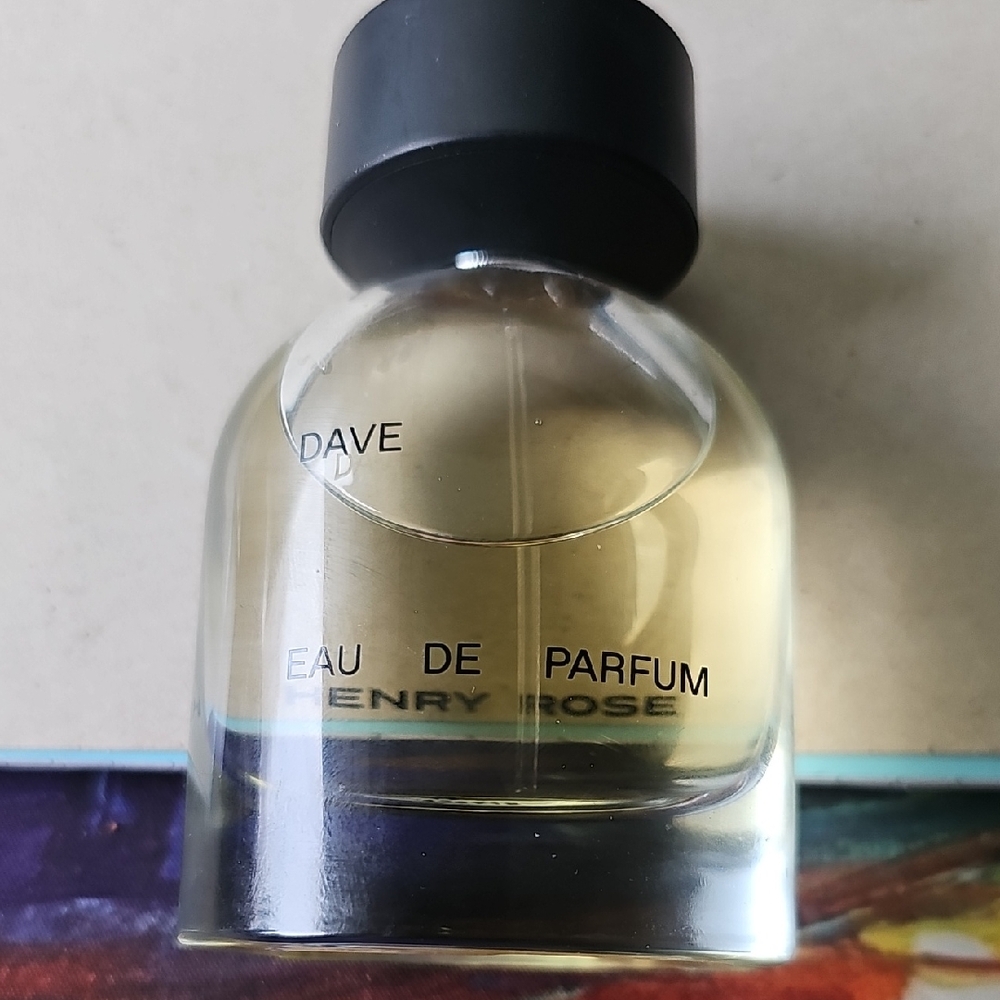 Dave Eau de Parfum — Clear Bottle with Pale Amber Fragrance
